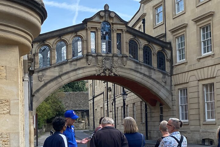 Oxford University Walking Tour by Alumni™ & Optional New College - Photo 1 of 13